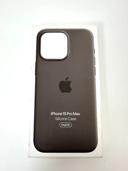 iPhone 15 Pro Max Silikon Case mit MagSafe